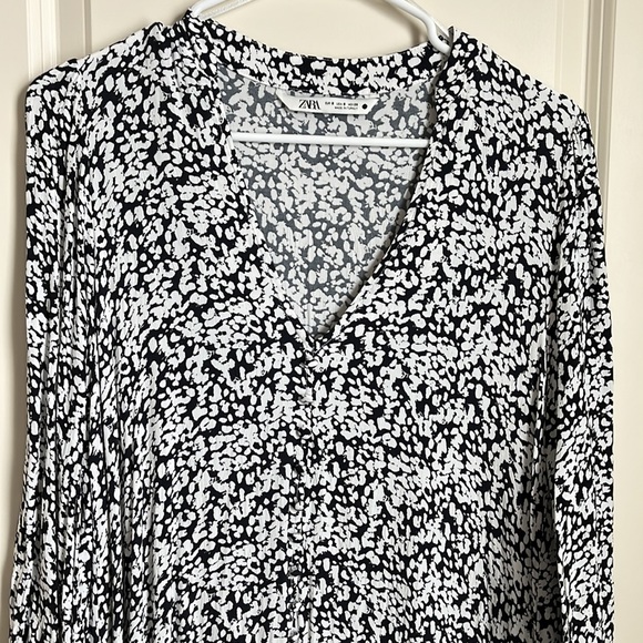 Zara Drop Waist V-neck Dress - Picture 2 of 5